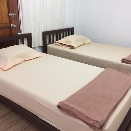 Siriwal Guesthouse Ayutthaya Bagian luar foto