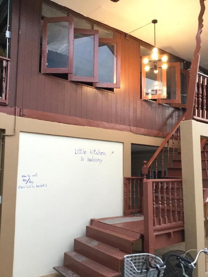 Siriwal Guesthouse Ayutthaya Bagian luar foto